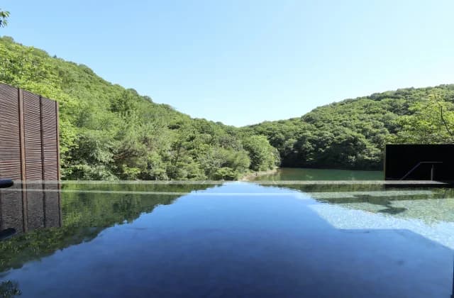 Waterside Hot Spring - Four Seasons Hot Spring