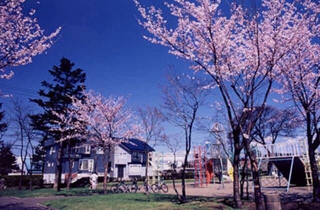 Yoshitsune Park