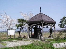 Everyone Tsuruhime Monument