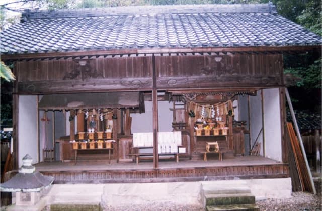 八剣神社,神明社本殿