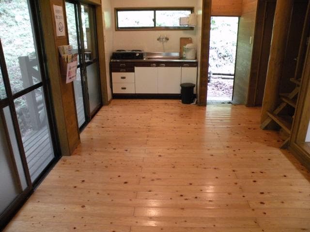 2-story cottage 1st floor