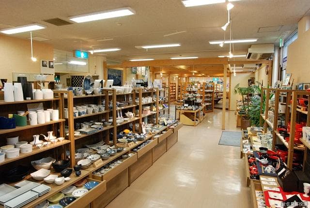 Inside the Kurankan store
