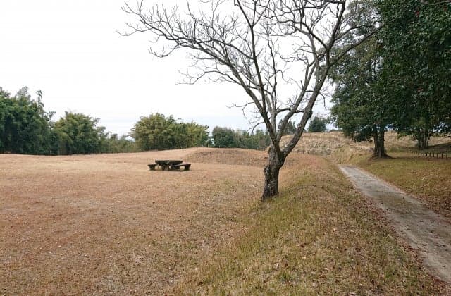 Too-gun Castle Ruins 2