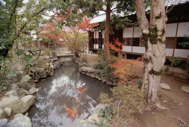 鏡田屋敷
