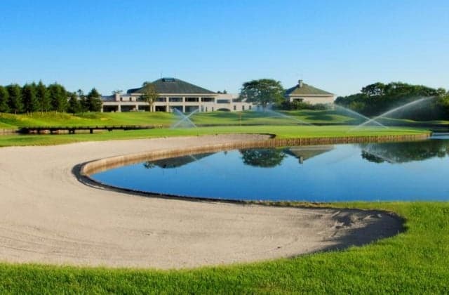 No.18 Vertical (Back of Club House)