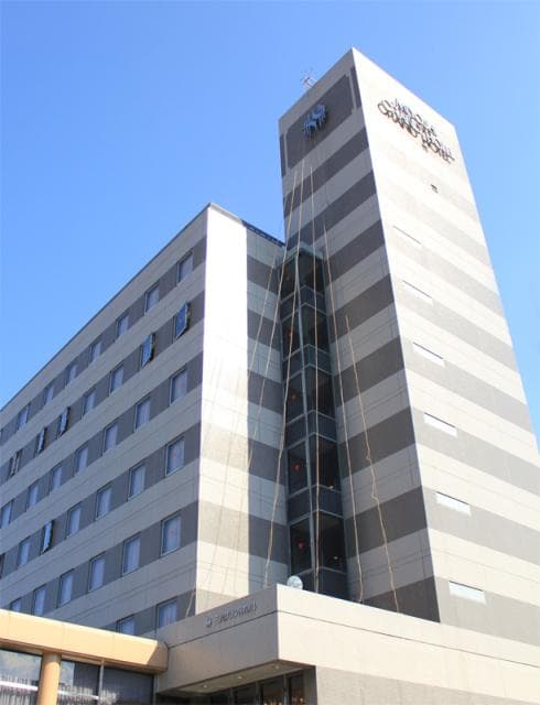 Tertiary grant hotel