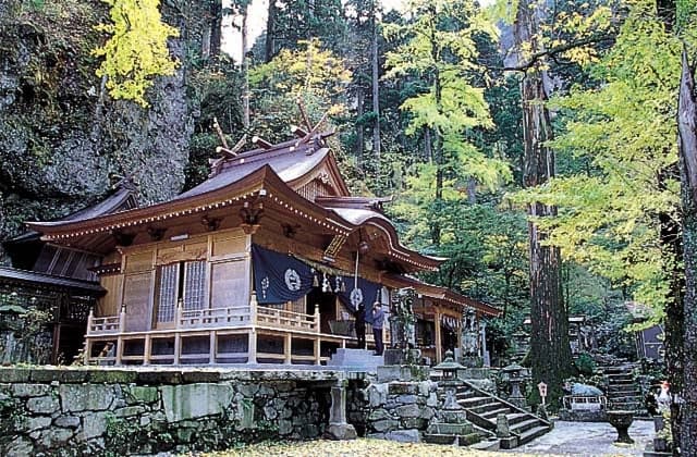 Takazumi Shrine