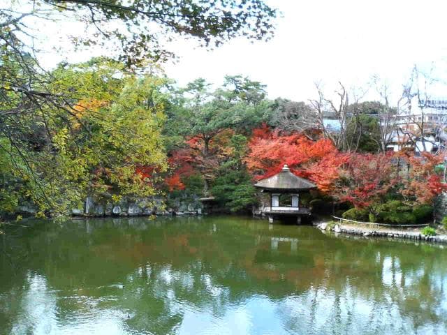 Engyokaku and moat