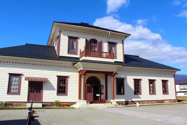 小桜館(旧西置賜郡役所)