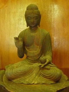 Wooden Yakushi Nyorai sitting statue
