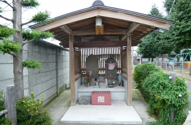 Jizo in the west of Nogata Daini Park