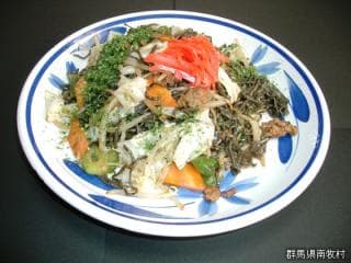 Charcoal sauce fried noodles