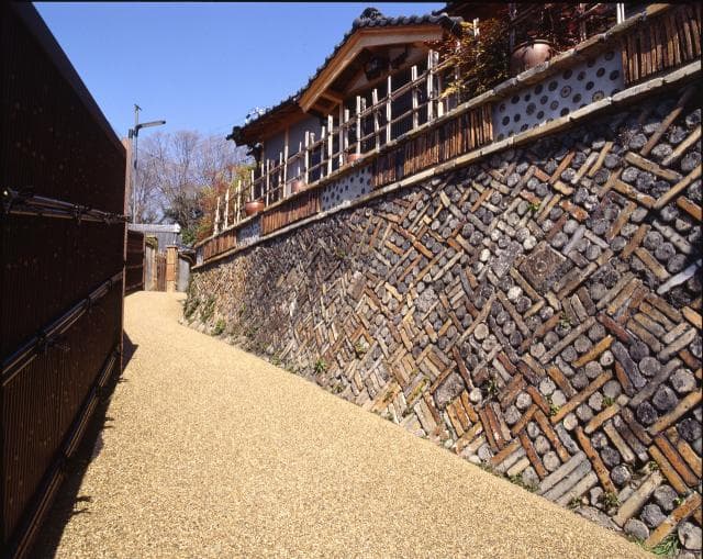 Small path of kiln fence (1)