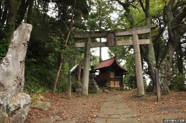 To Kano Hachimangu Shrine