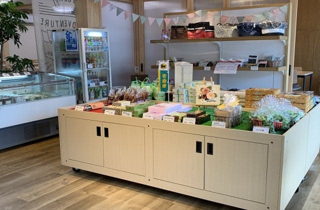 The lively plaza in front of Wakasa Station