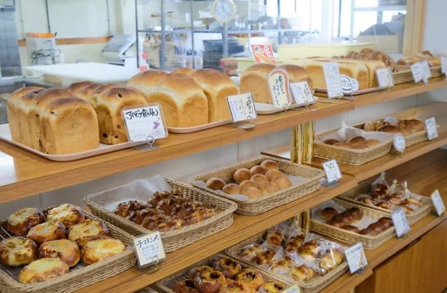 明恵ふるさと館 人気のパン売り場