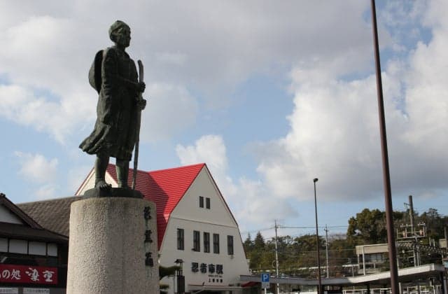 Statue of Basho Matsuo