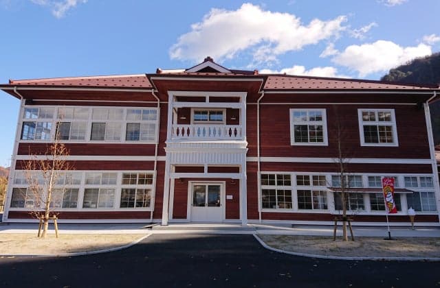 八ッ場湖の駅丸岩