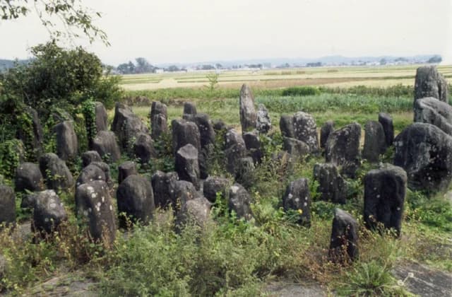 小池板碑群