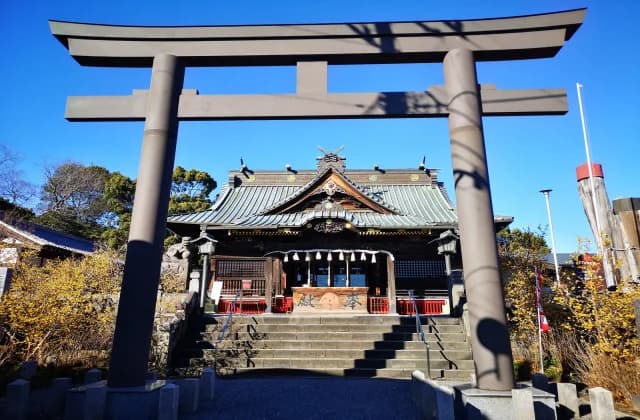 Raiden-jinja Shrine Torii