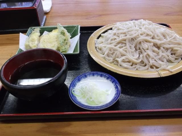 地粉うどん