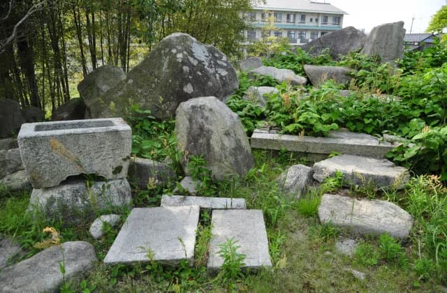 Omizo Castle Ruins