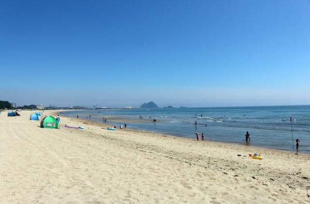 Nijigahama Beach