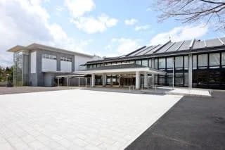 もりおか歴史文化館(外観)