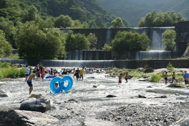 キャンプ場下の河川