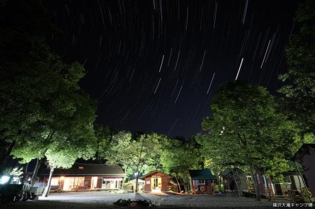 キャンプ場内夜