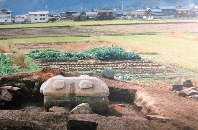 Kamo Inariyama-kofun Tumulus