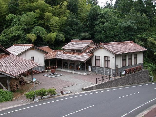 The Yakimono Museum