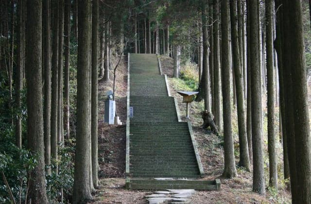 2000 steps of stone steps