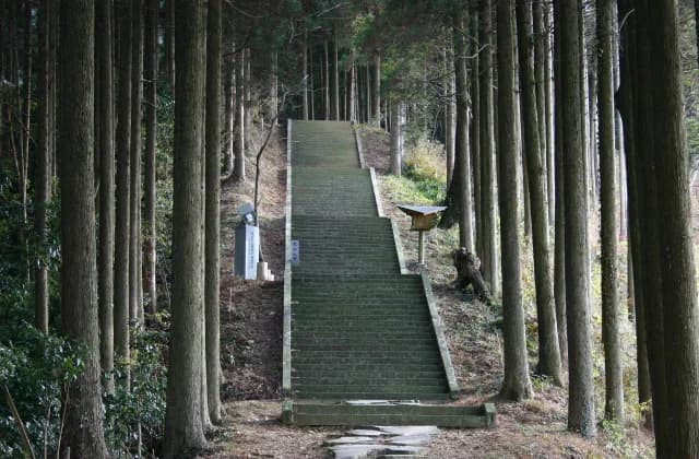 石段 2000段目