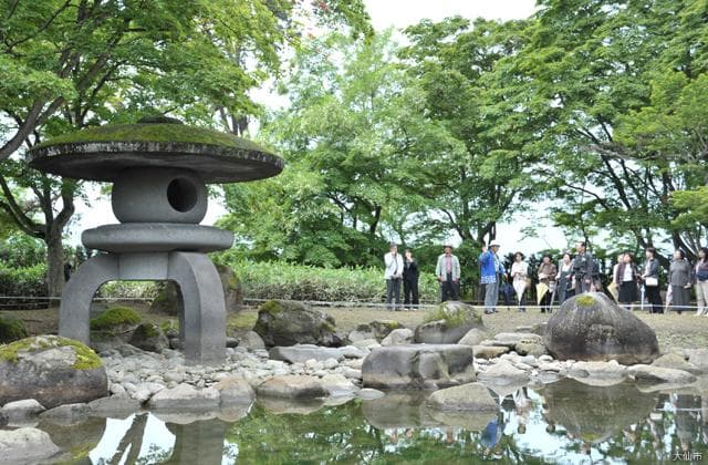 本家庭園