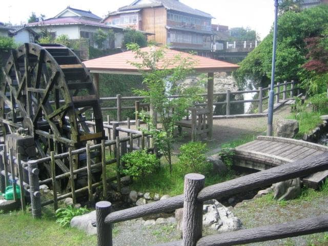 市比野温泉(湯の滝公園付近)
