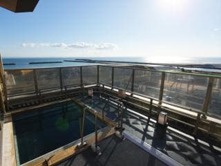 Western open-air bath