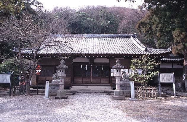 Yamanashioka-jinja Shrine