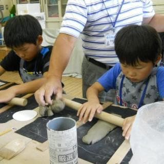 Parent-child pottery class