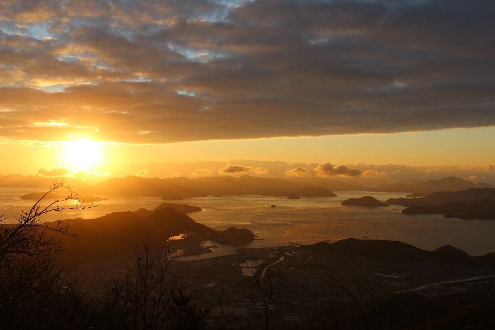 First sunrise of Asahiyama, Takehara City