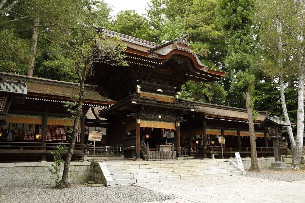 Suwa Taisha Shrine (Akimiya, Harumiya)