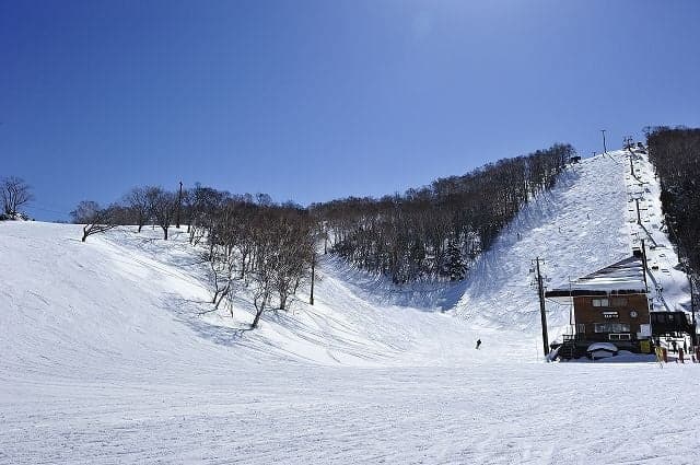 Maruike Ski Resort in the central area of Shiga-kogen