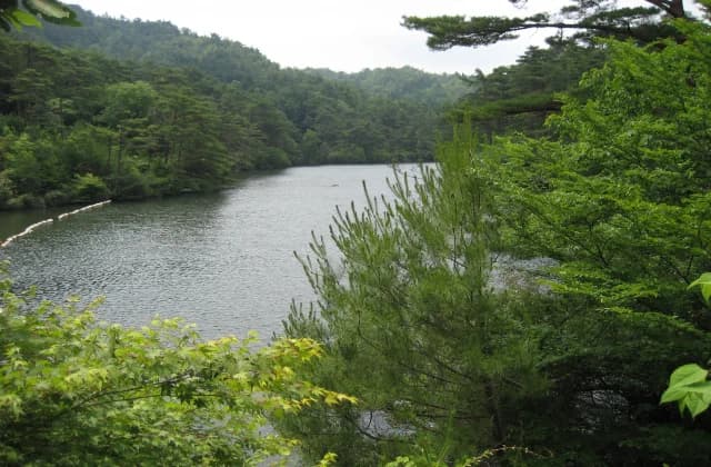 Lake Tsuten