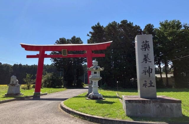 Yakurai Shrine 1