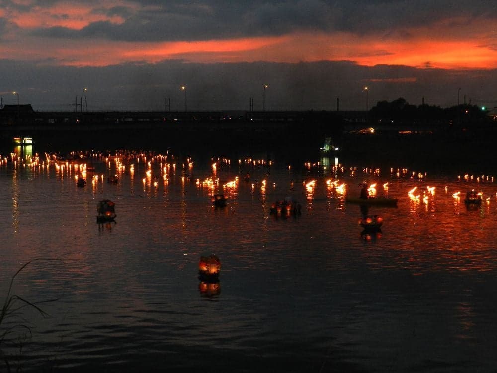 Kawashiri spirit streaming and fireworks display