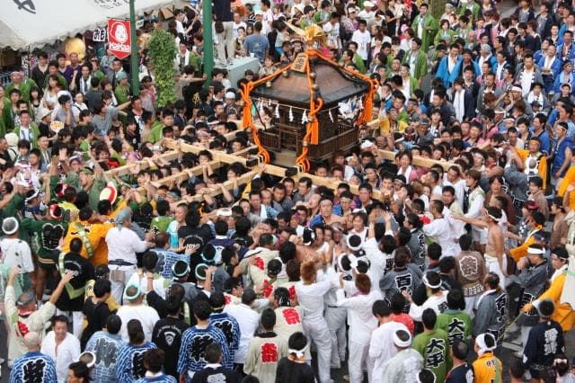100 Isesaki citizens Mikoshi