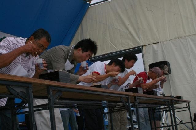 Soba fast eating competition
