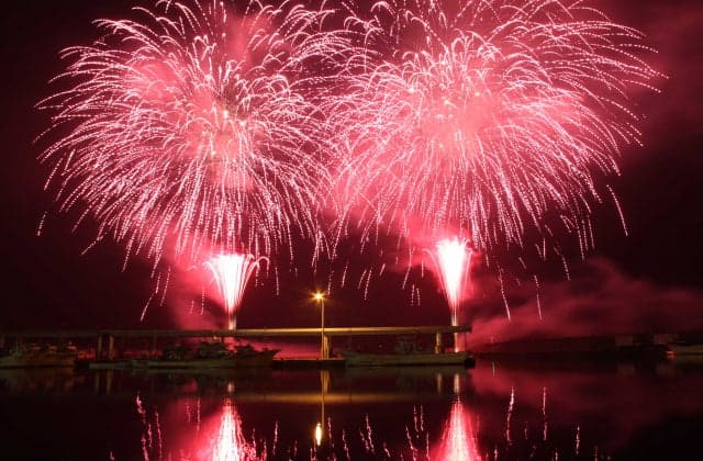 Shikabe Sea and Hot Spring Festival Fireworks Festival