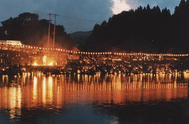 Niwazuki Kannon lantern sink