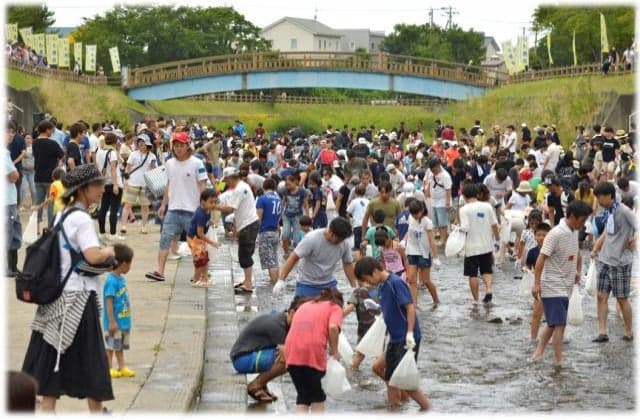 魚のつかみどり